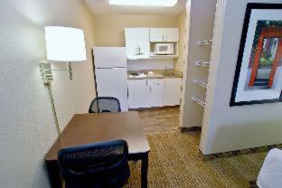 Mainstay Suites Knoxville - Cedar Bluff Rum bild